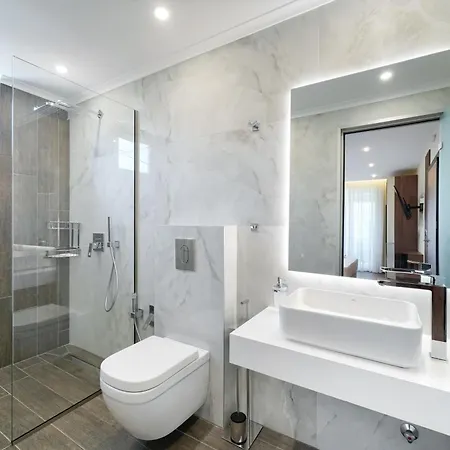 Brothers Seaview Apartahotel 4*