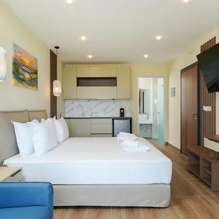 Brothers Seaview Chrysi Ammoudia