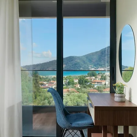 Brothers Seaview Apartahotel