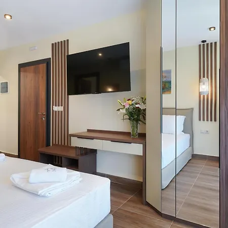 Brothers Seaview Apartahotel